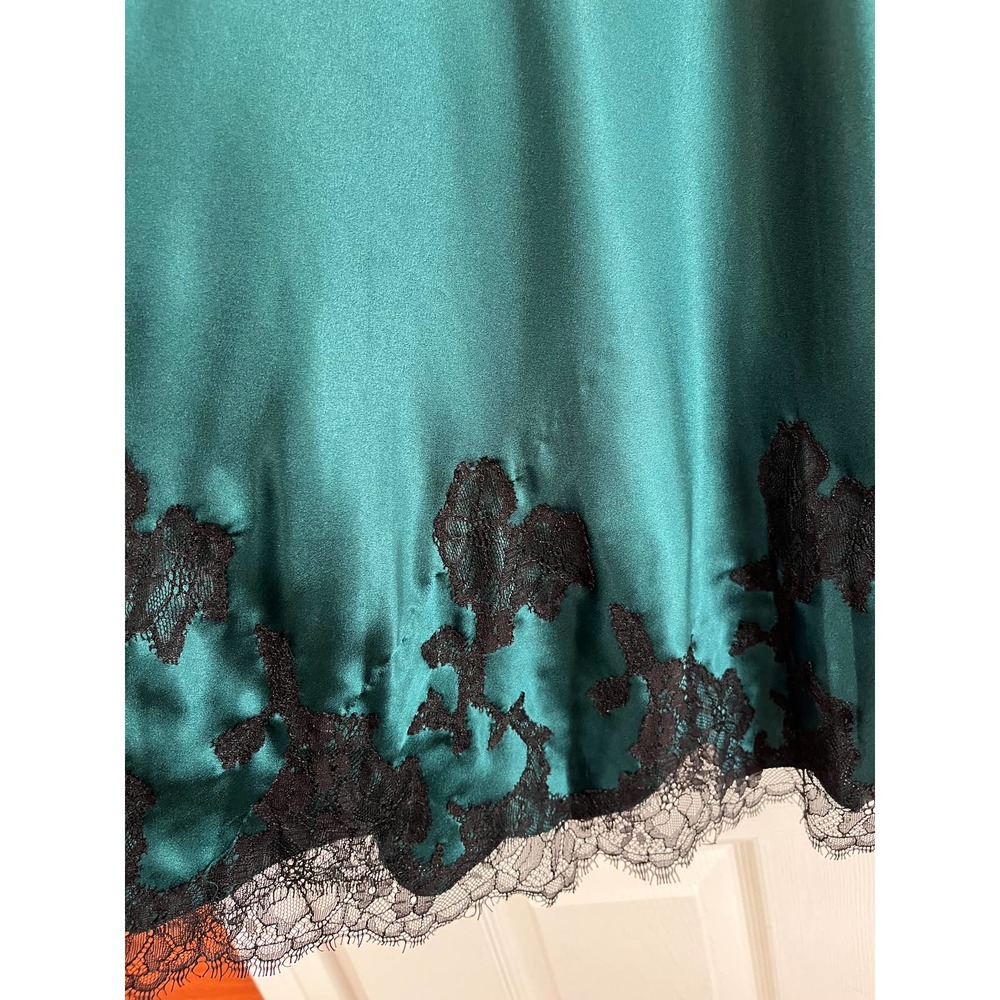 Victoria’s Secret• Lace Appliqué Satin Slip Chemise - Picture 10 of 13